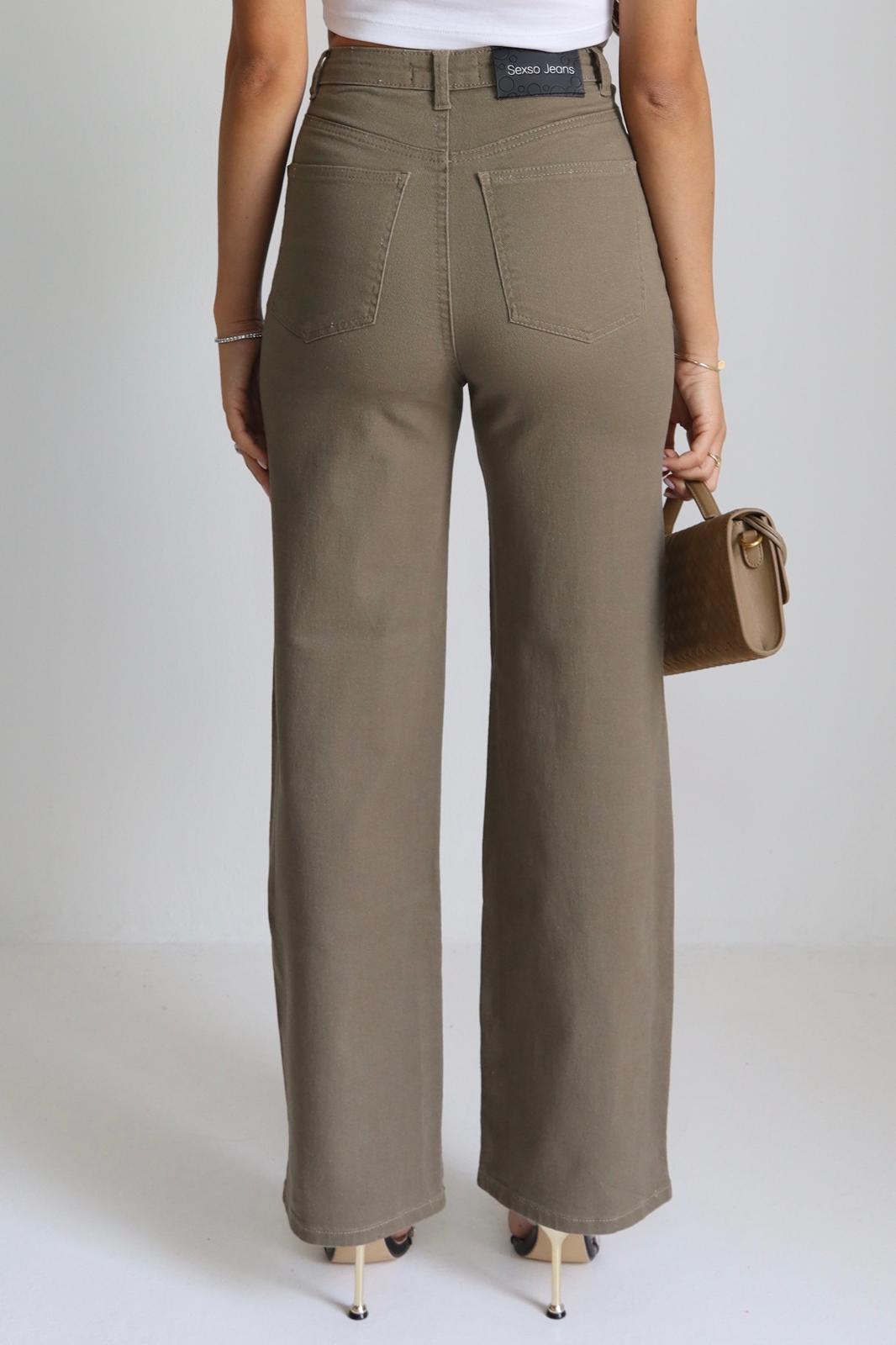 מכנס רחב לנשים צבע שחור בגזרה גבוהה