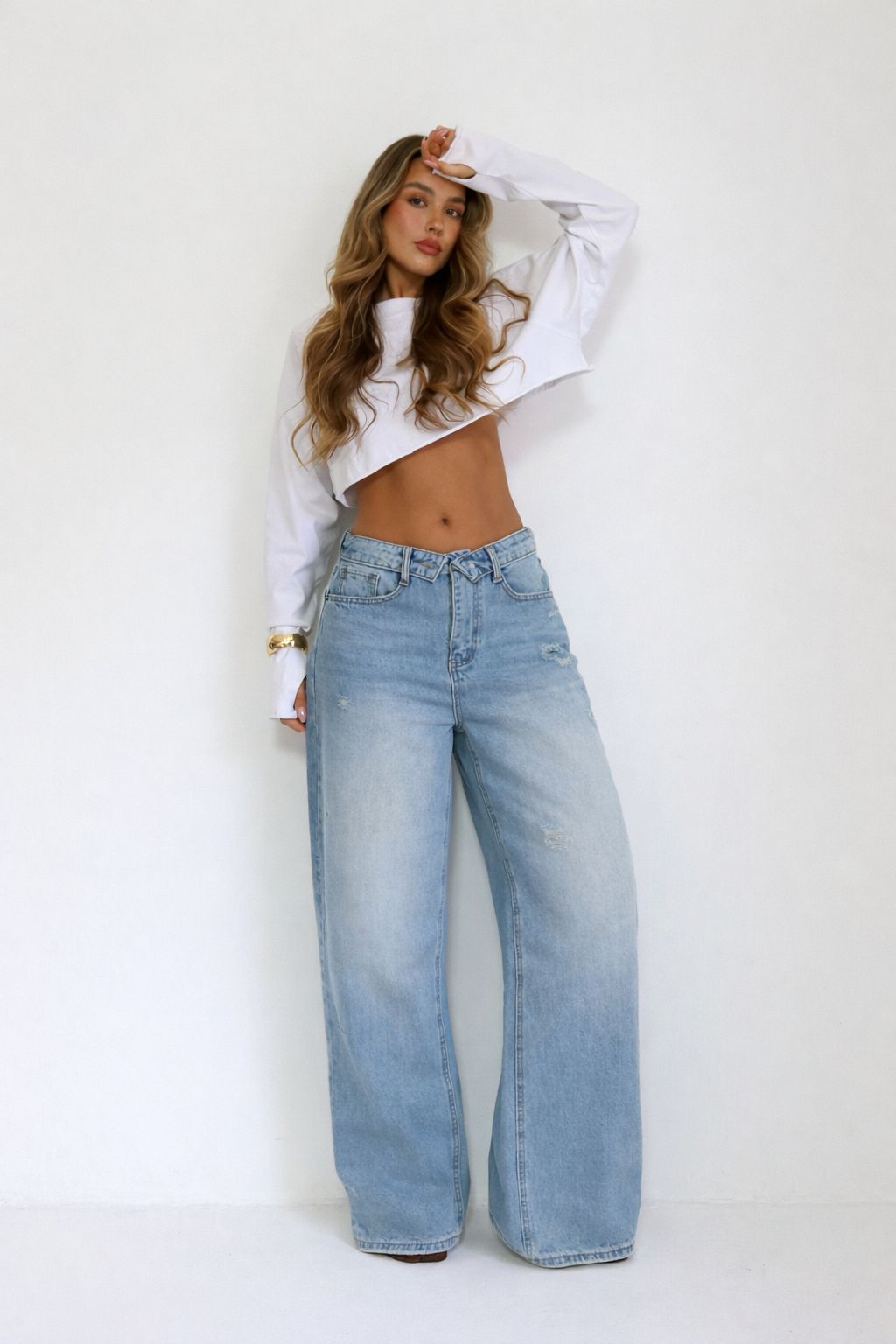 ג׳ינס Amor מותן גבוהה עם שטיפה בהירה
