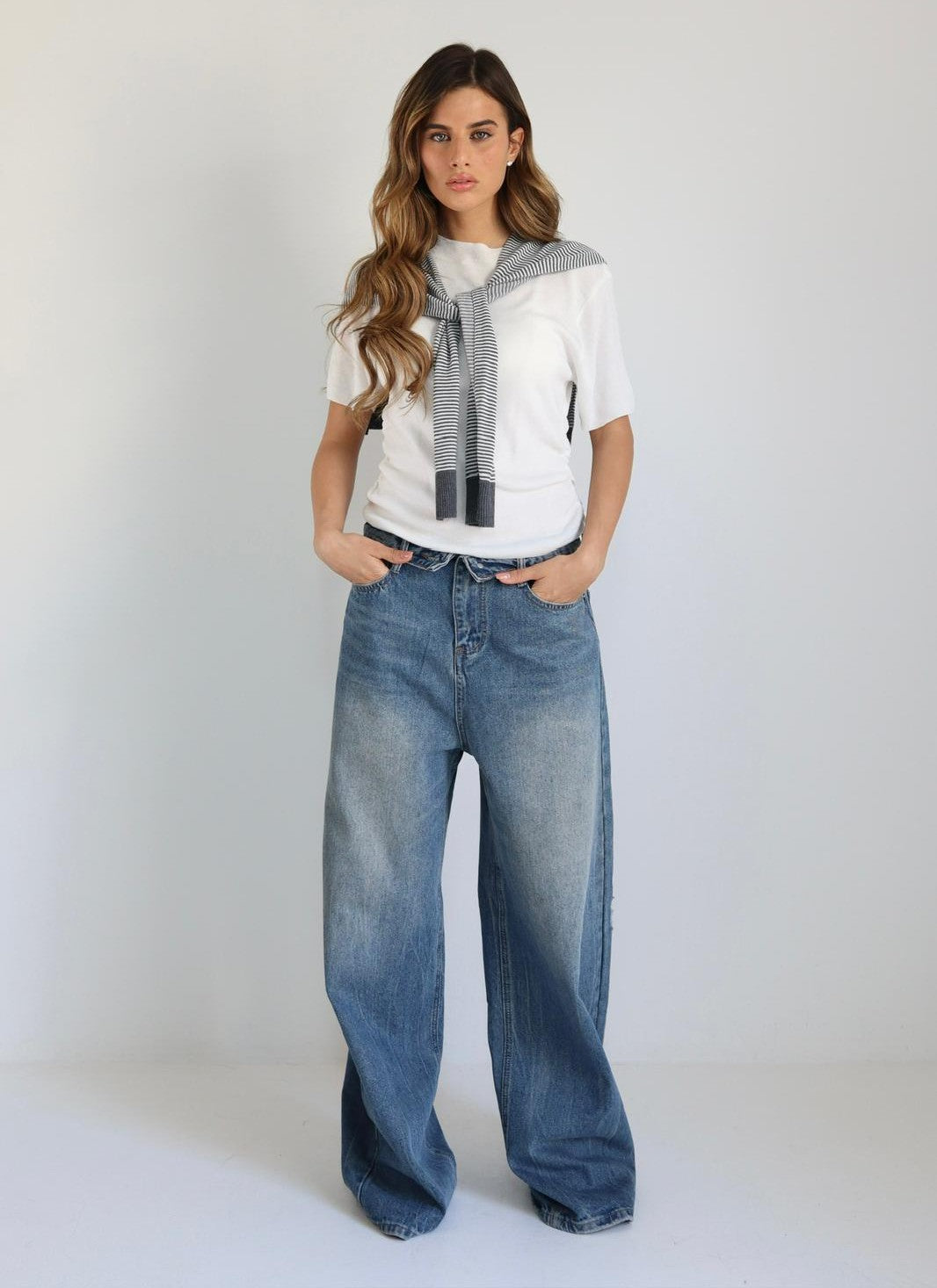 חולצה קצרה לנשים Ashli מראה אלגנטי נקי