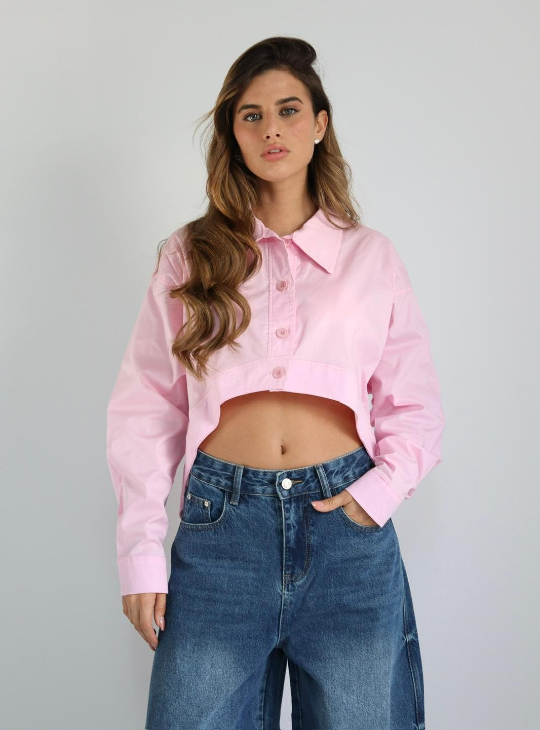 חולצה מכופתרת טרנדית Ema מבט מלא