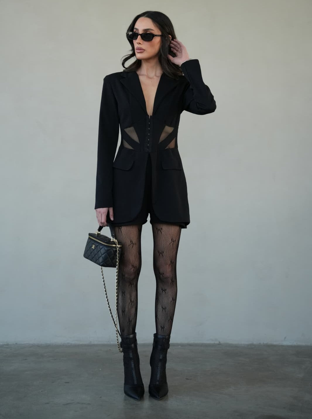 אוברול Tina שחור מחויט מבט קדמי