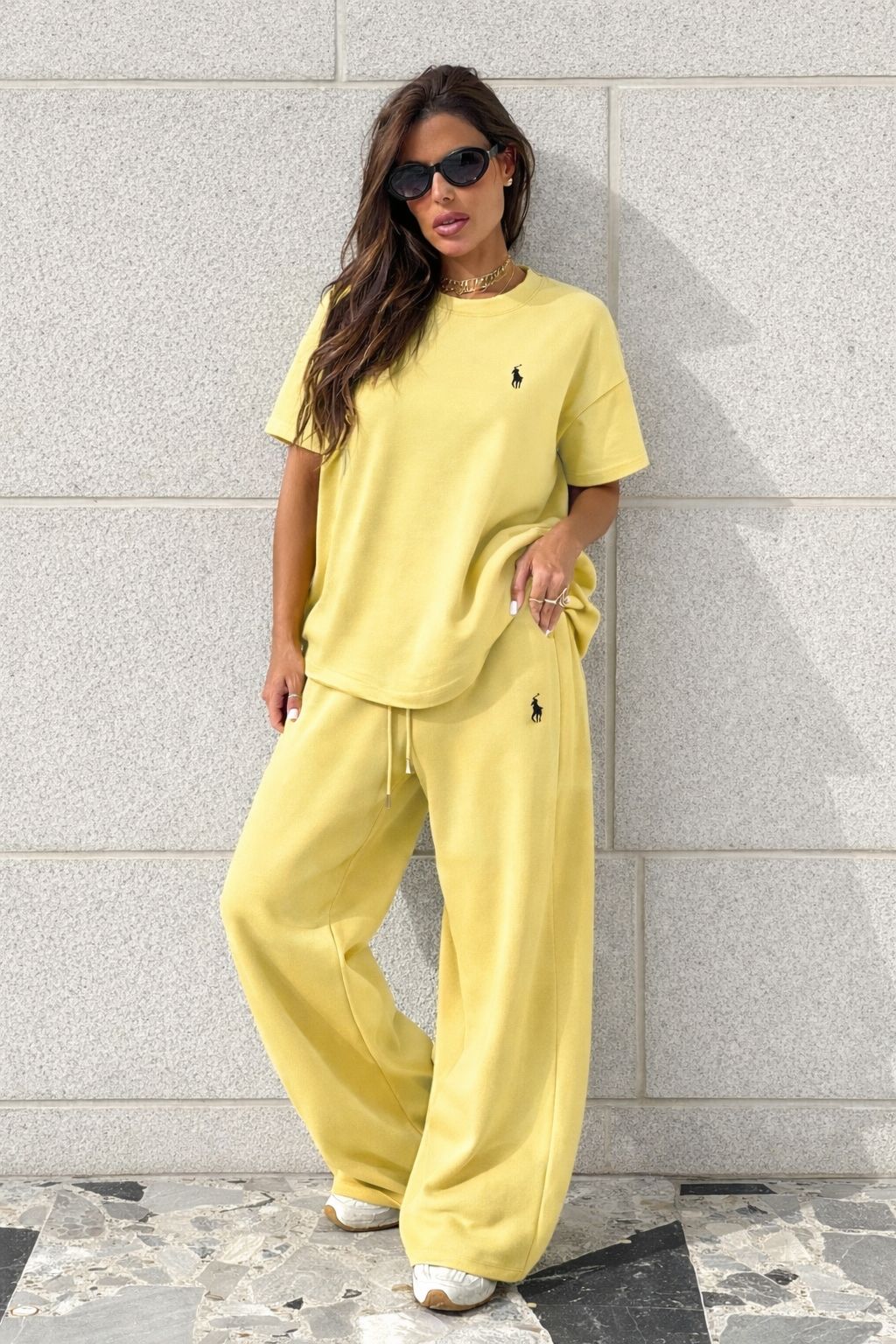 חליפת POLO צהובה