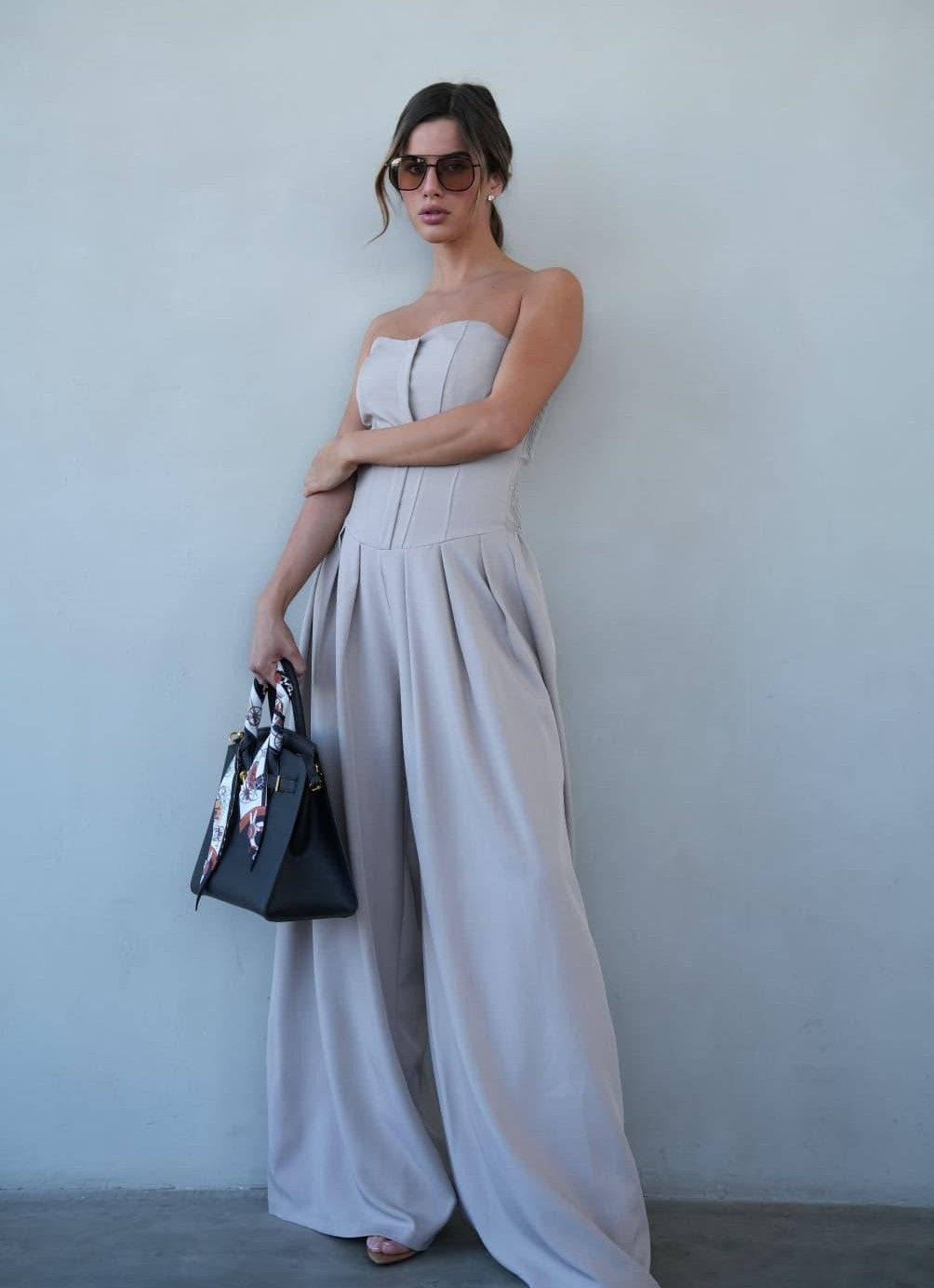 אוברול Moral לנשים – אוברול ערב צבע אבן אלגנטי בגזרה מחמיאה