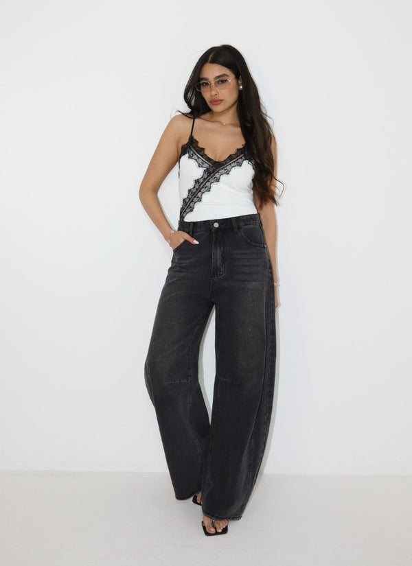 בגד גוף Toni לבן עם תחרה שחורה לנשים