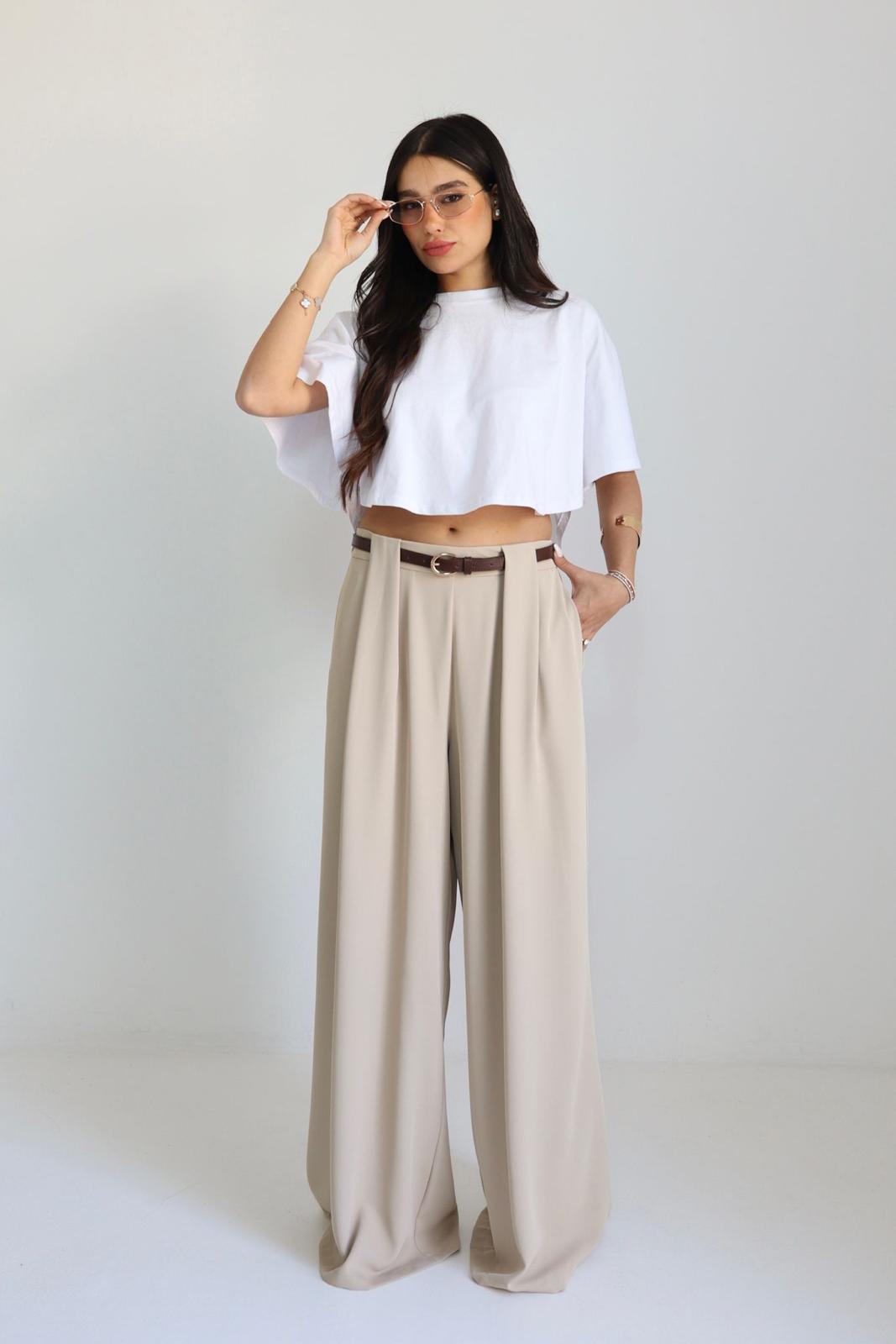 מכנס Erop בצבע בז' בגזרה רחבה עם קפלים קדמיים
