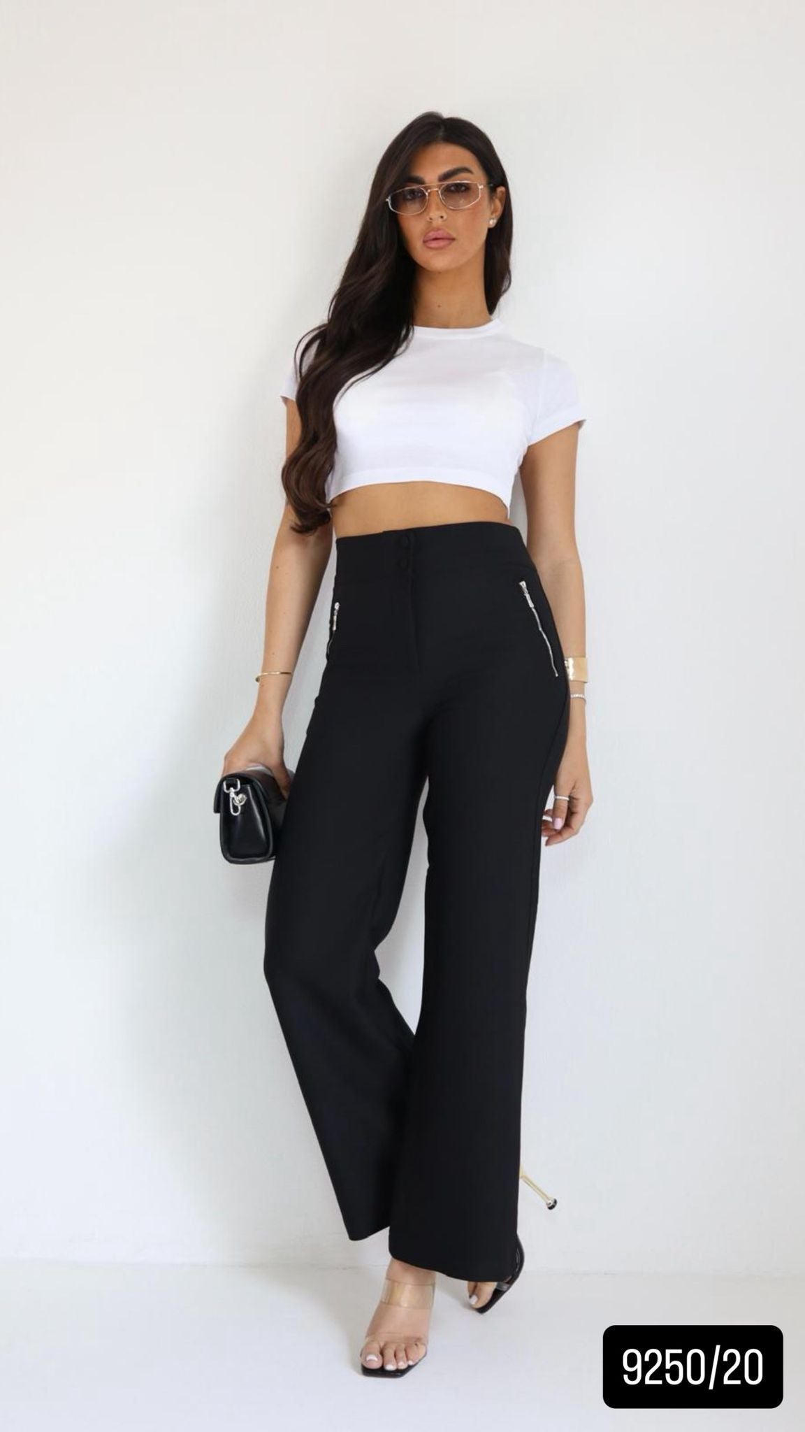 מכנס סקסו 9250/20 שחור בגזרה גבוהה עם רוכסנים בצדדים לוק מלא