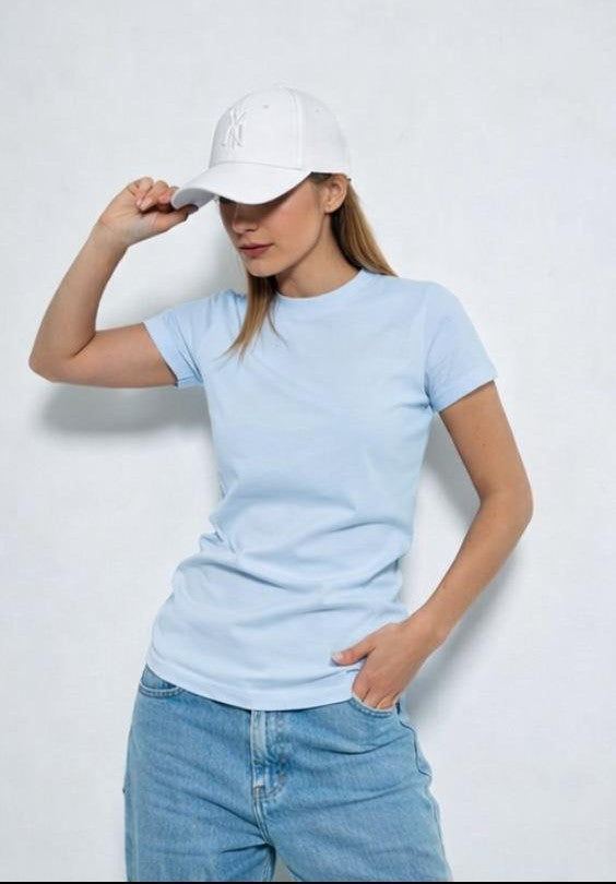 בייסיק ניקי קצר