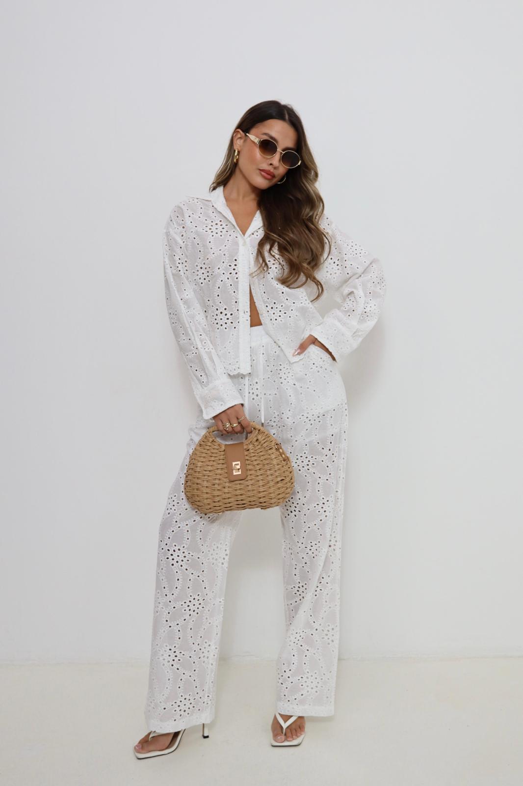 חליפת קרושה לבנה לנשים סט קיץ מחורר