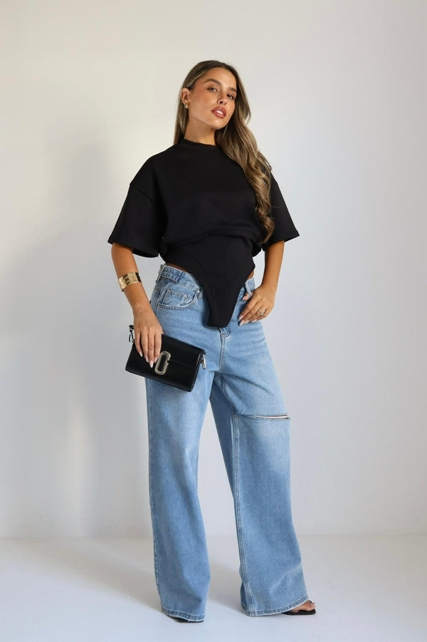 חולצת Dariya שחורה גב פתוח עם קשירה