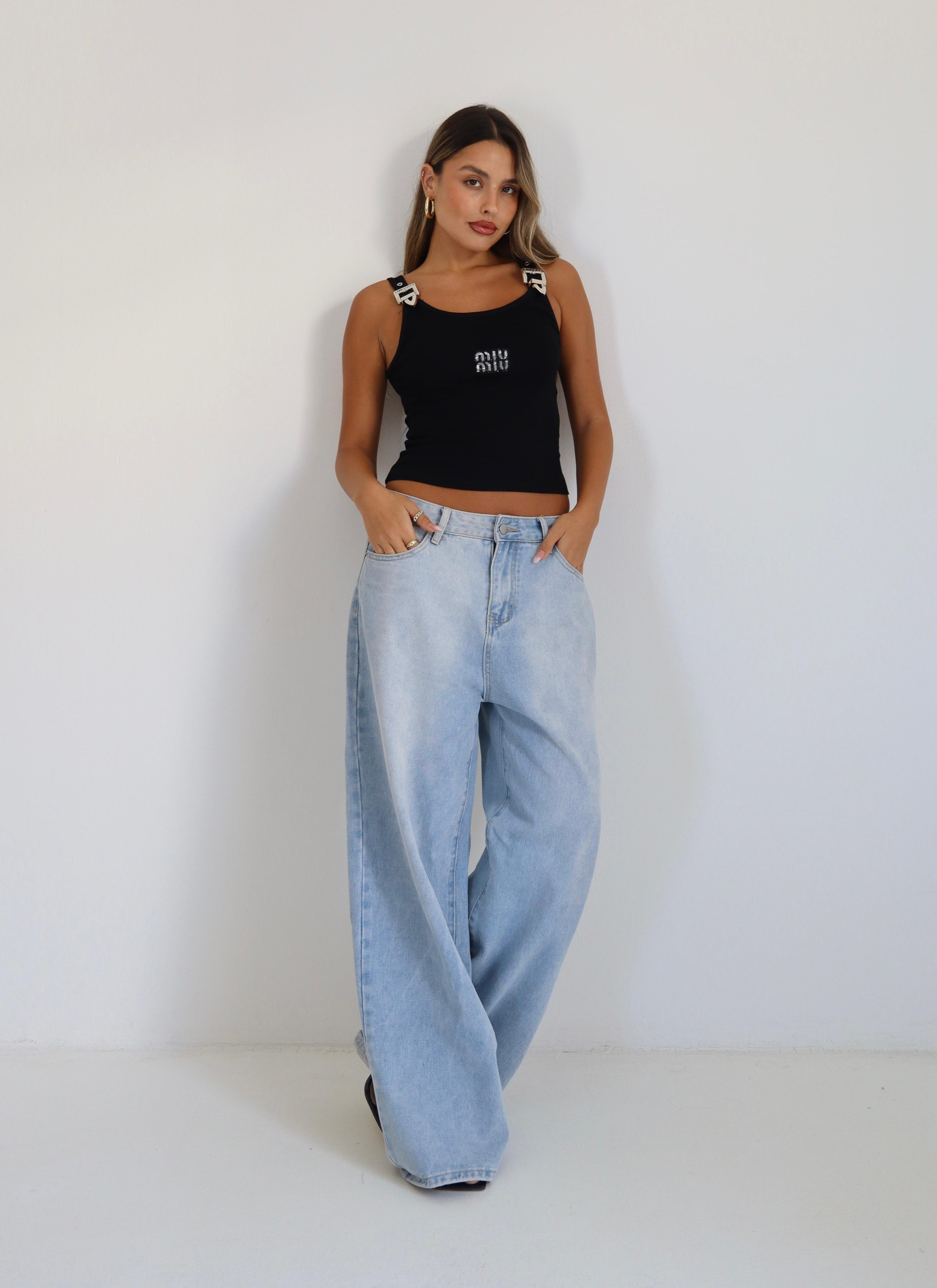 גופיית קיץ Mui לנשים עם כתפיות מיוחדות ואבזמים