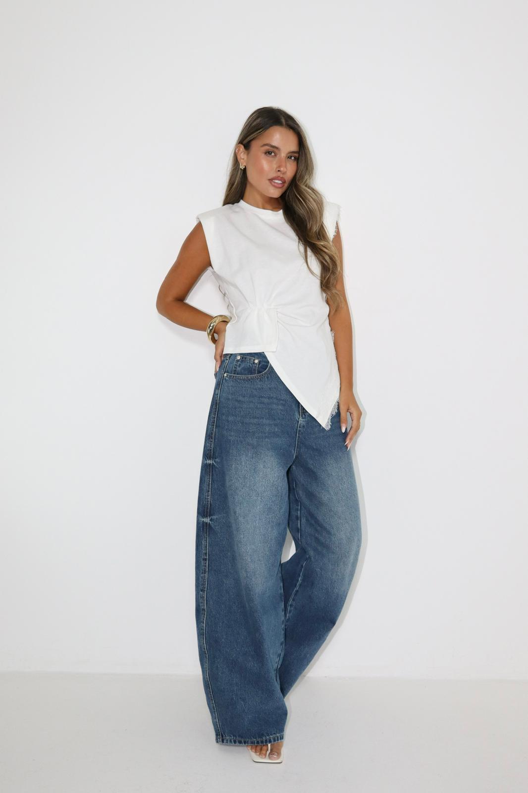  תחרה חולצה א סימטרית לנשים בצבע לבן עם 