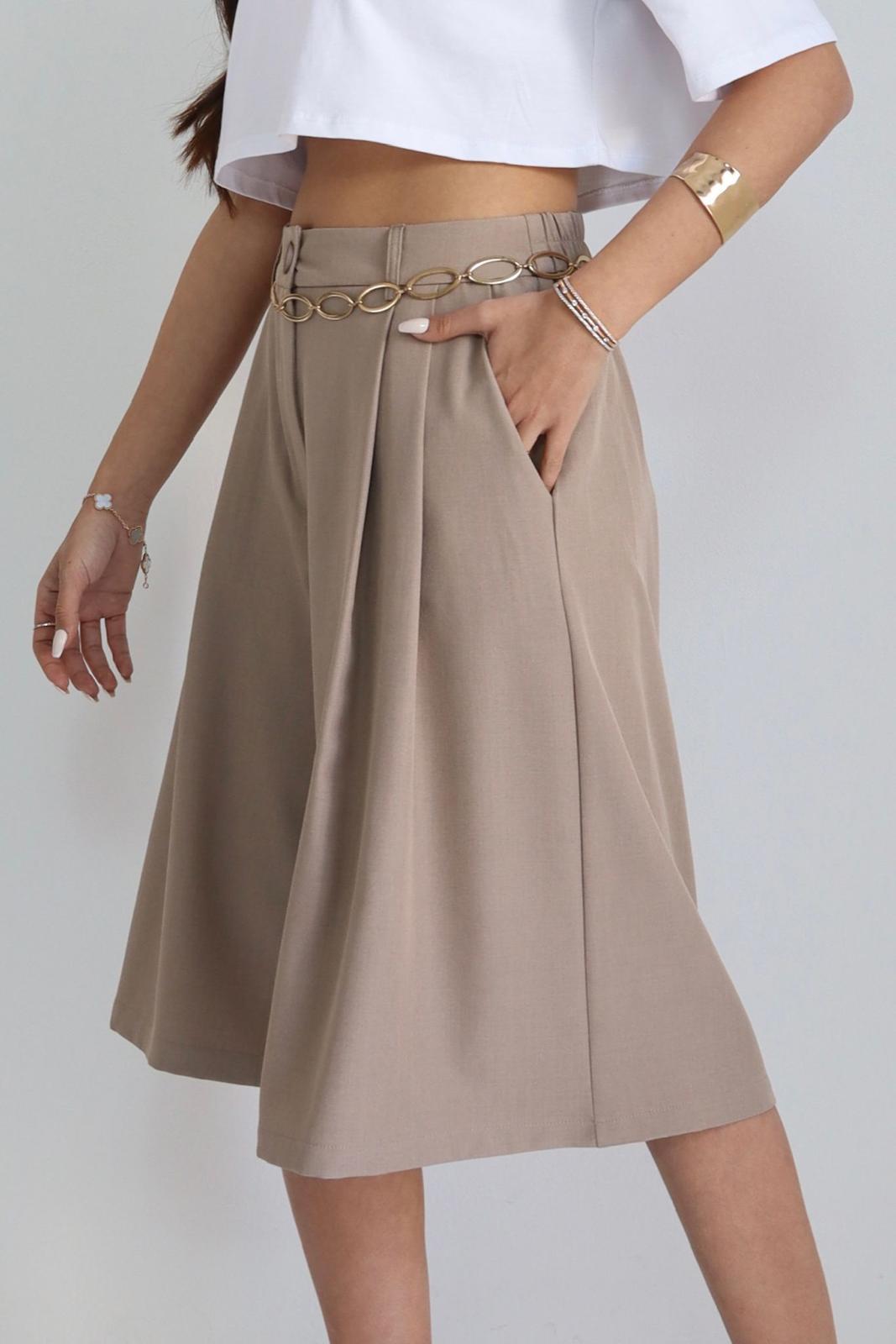 מכנס Bety בז’ רחב לנשים לוק יומי אלגנטי