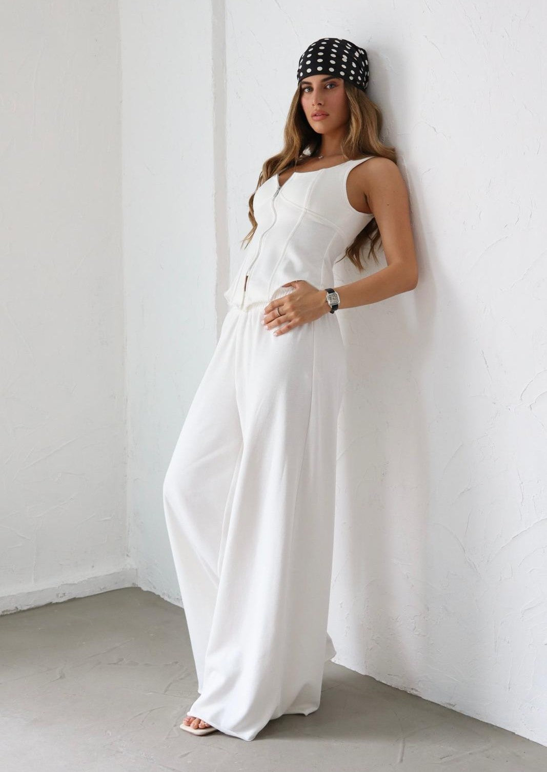 חליפת Matar מבט אחורי עם מכנס רחב