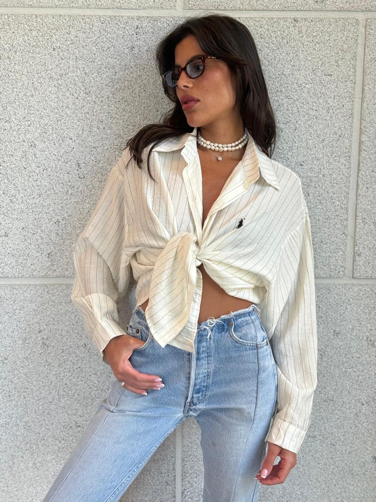 חולצת Rena פסים לנשים עם קשירה קדמית בשילוב ג׳ינס בהיר לוק קזואל שיק