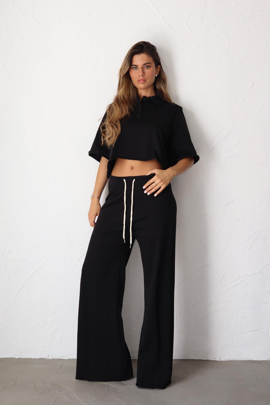 חליפת שני חלקים לנשים בגזרה רחבה ונשפכת
