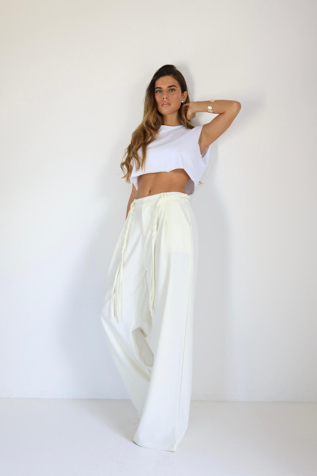 מכנס Motal שילוב עם טופ קצר לוק קיץ