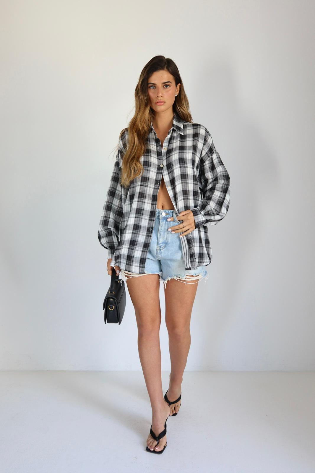 חולצת נשים משובצת עם שרוולים ארוכים Shabi
