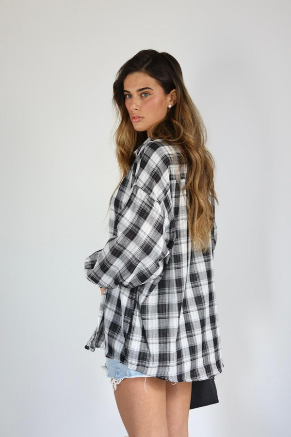 חולצת Shabi אוברסייז לוק קזואלי טרנדי
