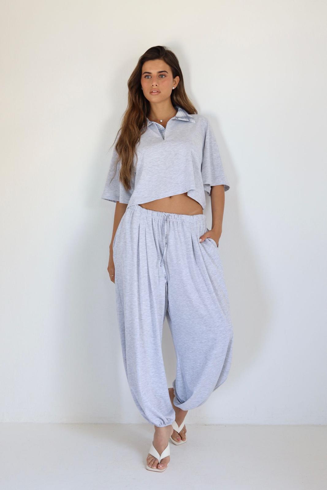 חליפת Glis אפורה לנשים מכנס רחב עם גומי