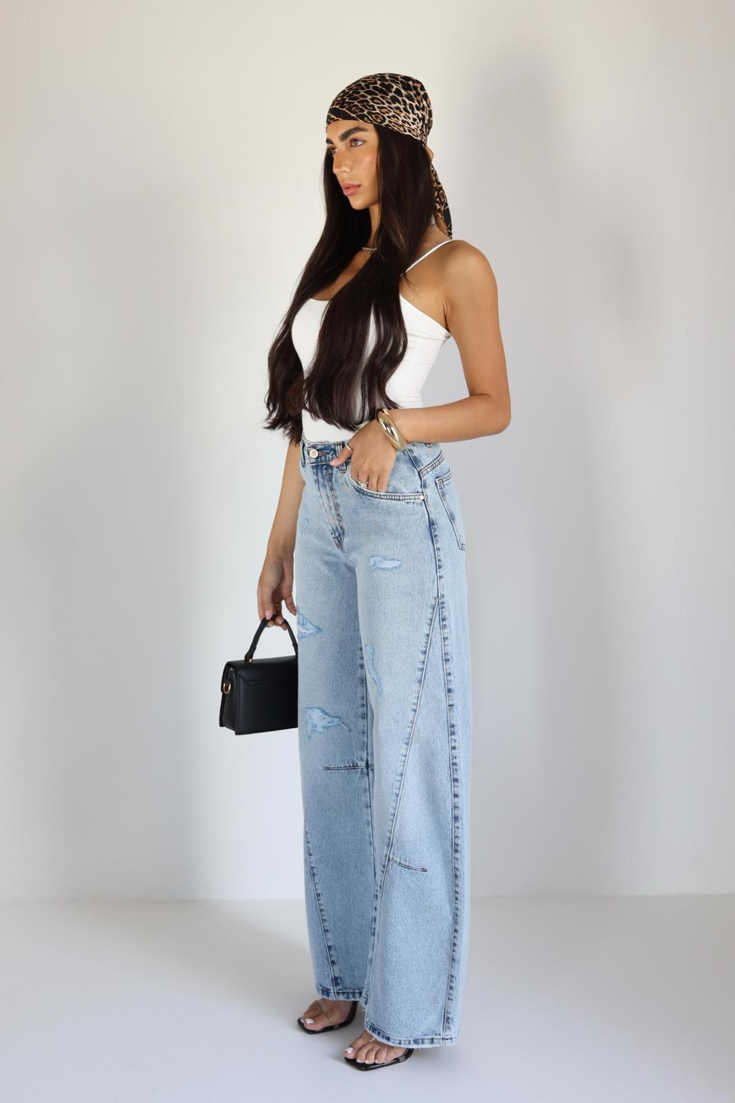 ג׳ינס נשים טרנדי עם קרעים עדינים