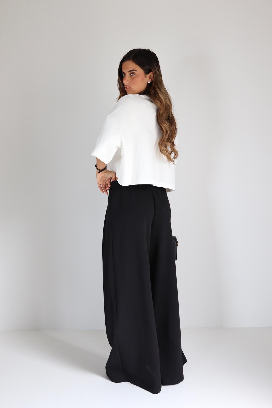 חליפה רחבה מחמיאה לנשים