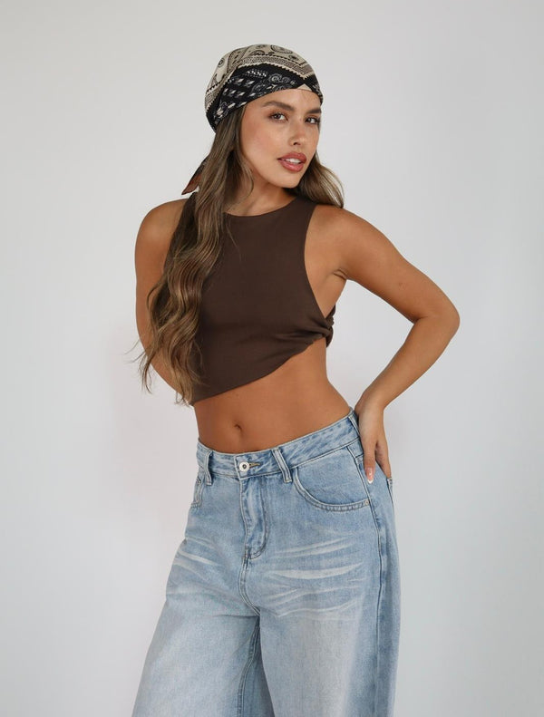 טופ Seli חום עם קשירת צ