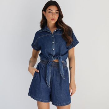 הכי DENIM – הכי 52fiftytwo 💙
חליפת ג׳ינס מושלמת עם טוויסט: גזרה מחמיאה, קשירה במותן וסטייל בלתי מתאמץ.
מתאימה בדיוק לימים החמים + שיק שאי אפשר לפספס.

🛒 עכשיו באתר | משלוחים מהירים לכל הארץ
💥 מהדורה מוגבלת – אל תחכי