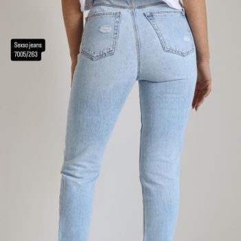 הג’ינס שלא תרצי להוריד 👖
גזרה גבוהה, קרעים מדויקים, מושב מחמיא וצבע קיץ קלאסי!
דגם 7005/263 מבית Sexso – הכי סטייל, הכי נוח, הכי את.

💻 עכשיו באתר >> https://52fiftytwo.co.il/product-category/jeans

#שופינג_אונליין #גינס_נשי #סטייל_יומיומי #מותג_אופנה #קולקציה_חדשה #אופנה_לנשים #גינס_קרעים #פאשן_בסטייל #מזמינה_אונליין