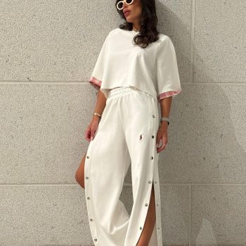 ⁨	🖤 בסטייל הנכון – כל העיניים עלייך 🖤
הסט החדש הכי לוהט של הקיץ נחת עכשיו באתר!
גזרה משוחררת, פתחים בצדדים וכפתורים שיגרמו לכל לוק להיראות מיליון דולר.
4 צבעים – וכל אחד מושלם יותר מהשני.

👟 מתאים ליום יום, לערב, ולכל רגע שתרצי להיות פאשן בלי להתאמץ.
🎯 מידות S–L, במלאי מוגבל!

📲 הקליקי לקולקציה >> 52fiftytwo.co.il

#52fiftytwo #קולקציהחדשה #סטיילנשי
#אופנהישראלית #אופנהנשית #חליפותסטייל
#שיקי_ביום_שיקי_בלילה #מראהיומיומי
#WomenFashion #StreetStyle #OnlineShopping⁩