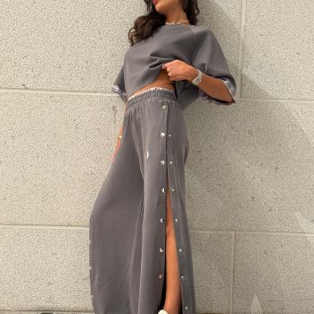 🖤 בסטייל הנכון – כל העיניים עלייך 🖤
הסט החדש הכי לוהט של הקיץ נחת עכשיו באתר!
גזרה משוחררת, פתחים בצדדים וכפתורים שיגרמו לכל לוק להיראות מיליון דולר.
4 צבעים – וכל אחד מושלם יותר מהשני.

👟 מתאים ליום יום, לערב, ולכל רגע שתרצי להיות פאשן בלי להתאמץ.
🎯 מידות S–L, במלאי מוגבל!

📲 הקליקי לקולקציה >> 52fiftytwo.co.il

#52fiftytwo #קולקציהחדשה #סטיילנשי
#אופנהישראלית #אופנהנשית #חליפותסטייל
#שיקי_ביום_שיקי_בלילה #מראהיומיומי
#WomenFashion #StreetStyle #OnlineShopping