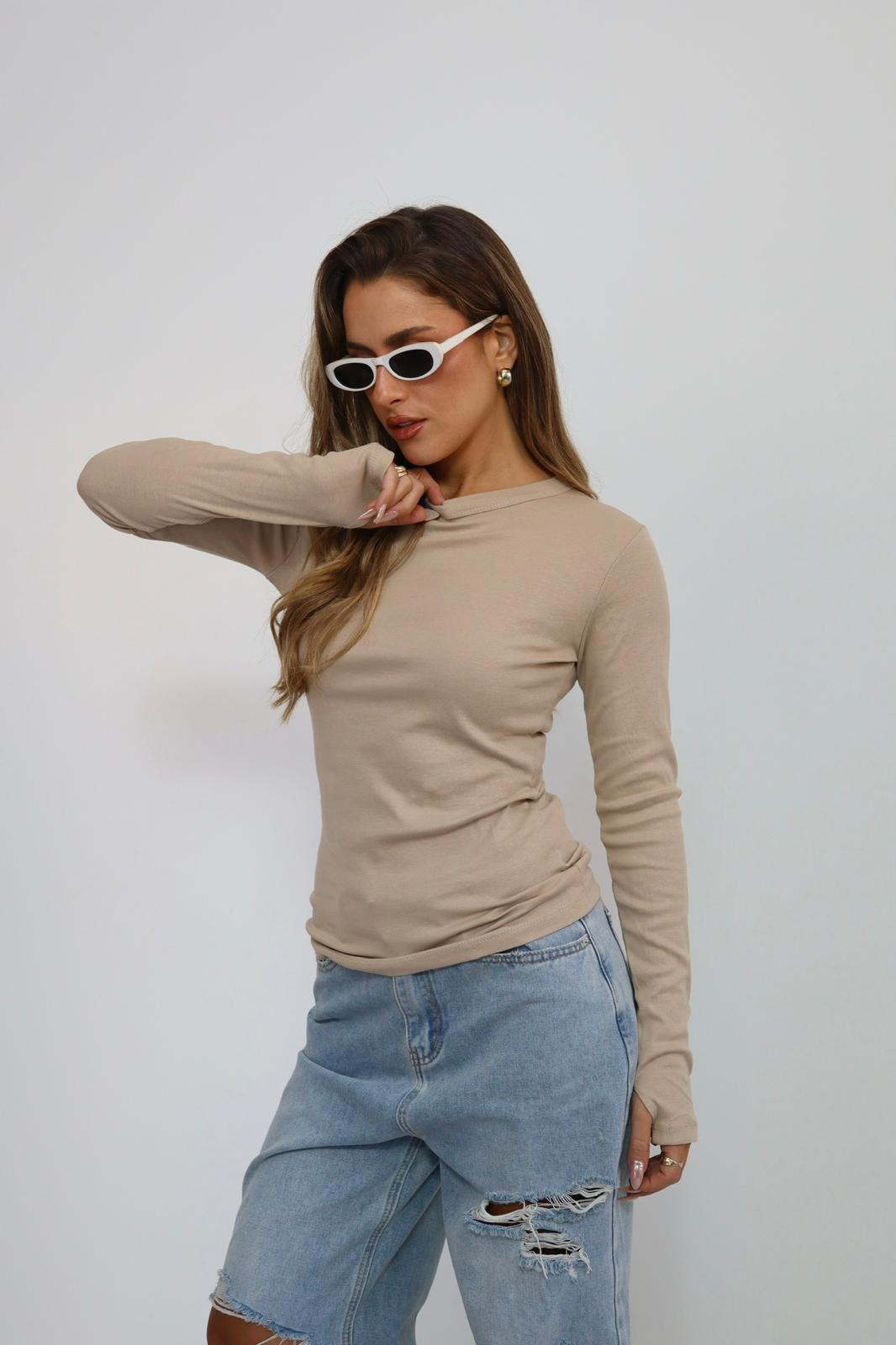 בייסיק ניקי כפפה