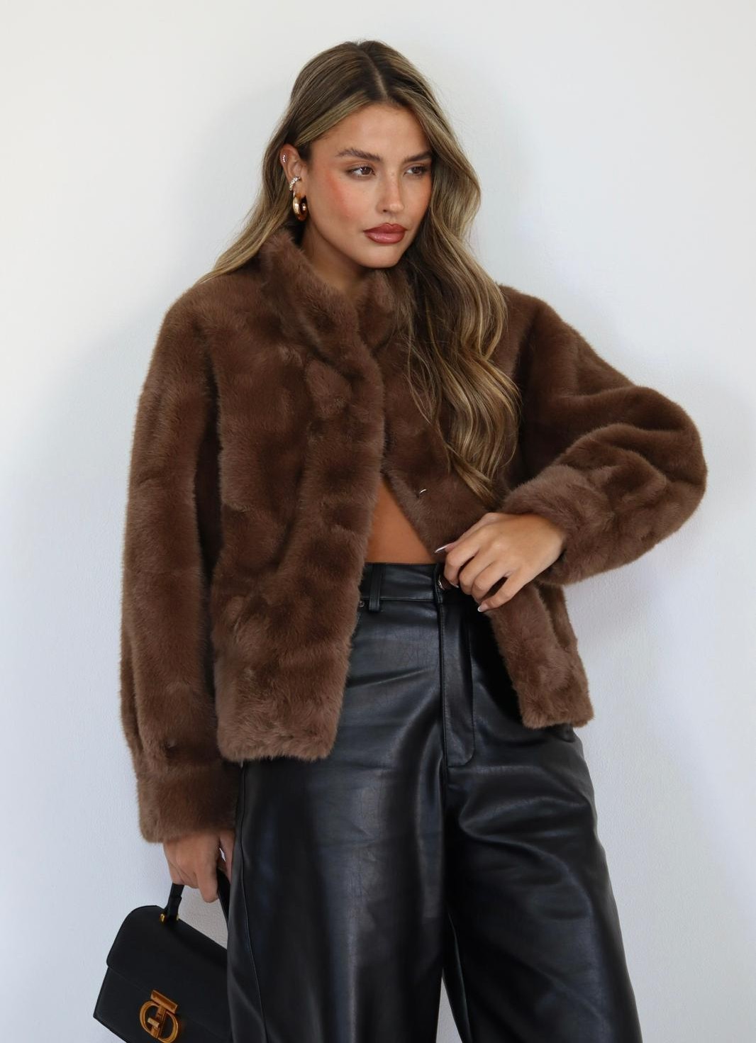 ג'קט פרווה Asia