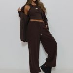 חליפת Nova עם טופ קרופ, קרדיגן ומכנס ארוך רחב לנשים