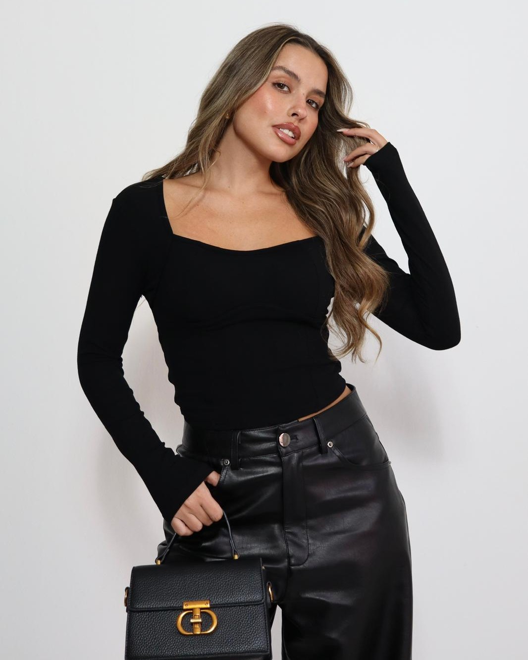 חולצת Lis – חולצת גב פתוח לנשים