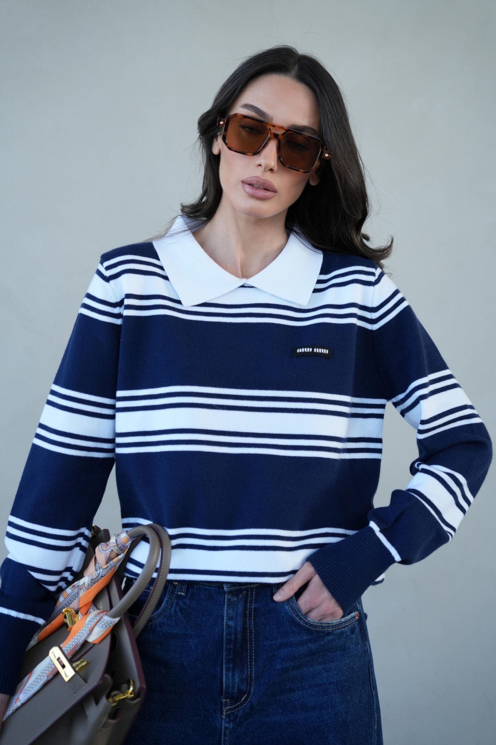 חולצת פסים עם צווארון לנשים