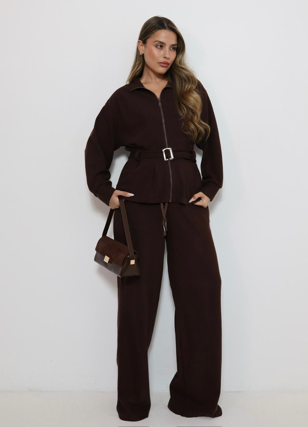 חליפת Naya לנשים