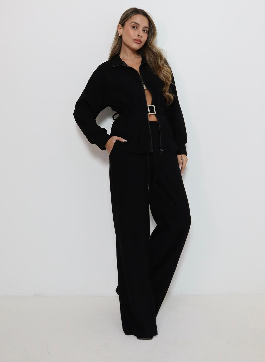 חליפת Naya לנשים